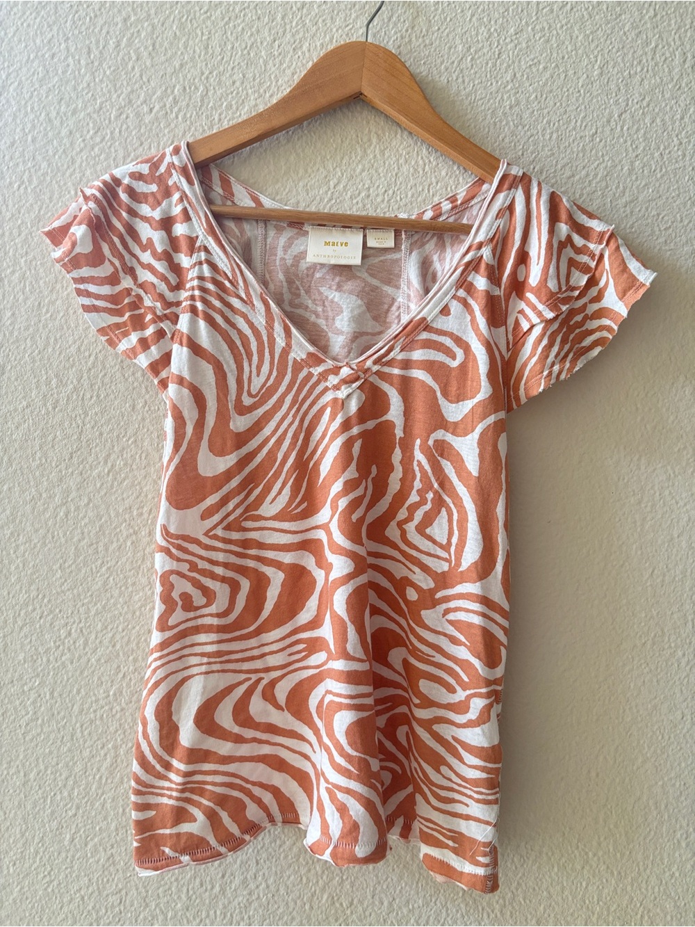 Anthropologie Maeve White Animal Print Short Sleeve Tee